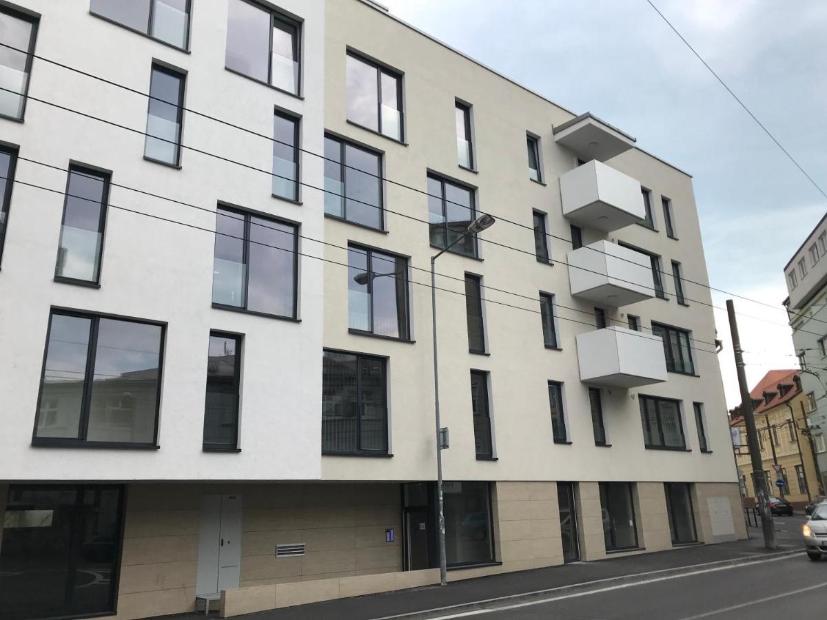 Leo Apartment Free Parking!!! Братислава Екстериор снимка