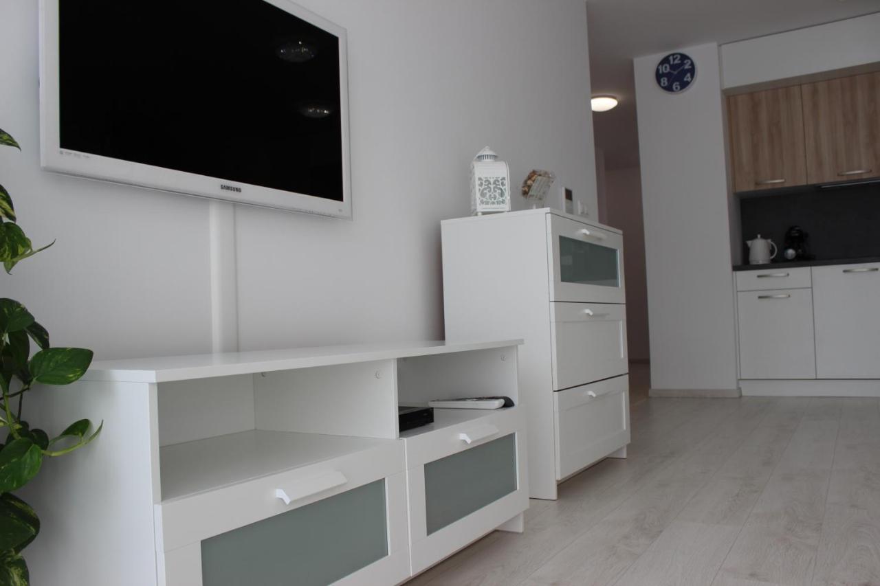 Leo Apartment Free Parking!!! Братислава Екстериор снимка