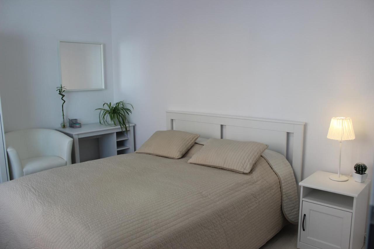 Leo Apartment Free Parking!!! Братислава Екстериор снимка