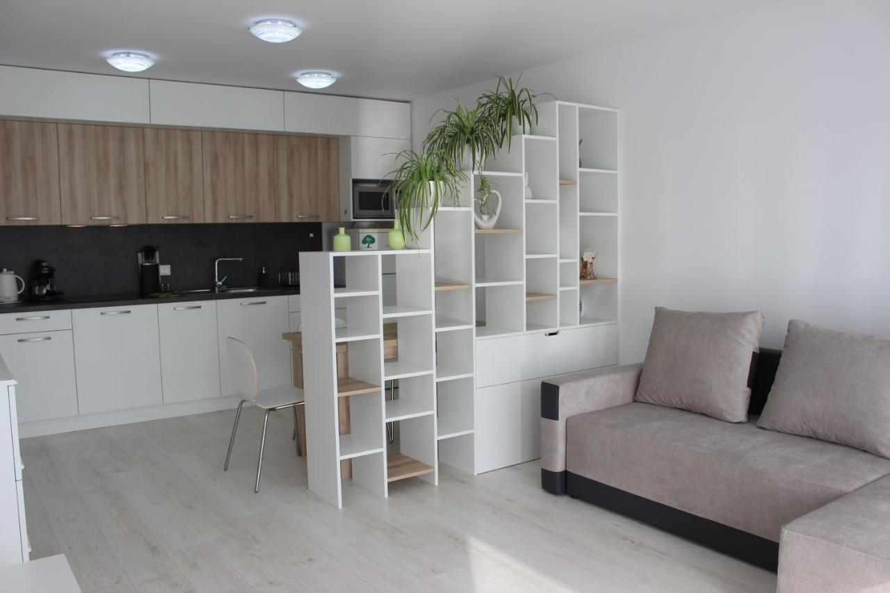 Leo Apartment Free Parking!!! Братислава Екстериор снимка